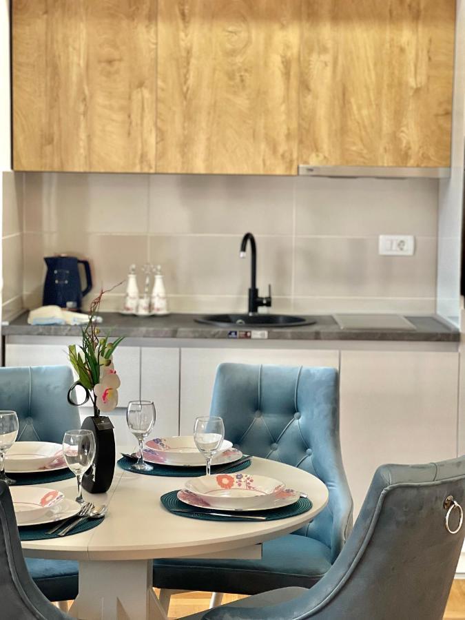 Azure Apartments บุดวา ภายนอก รูปภาพ