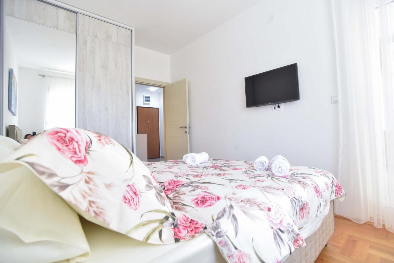 Azure Apartments บุดวา ภายนอก รูปภาพ